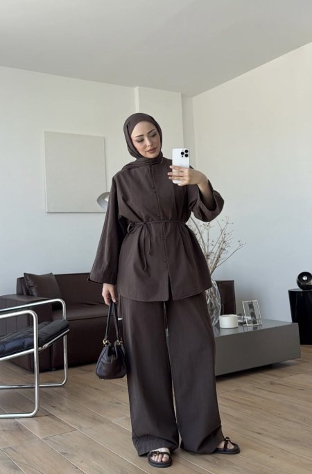 طقم كلاسيك - بني غامق