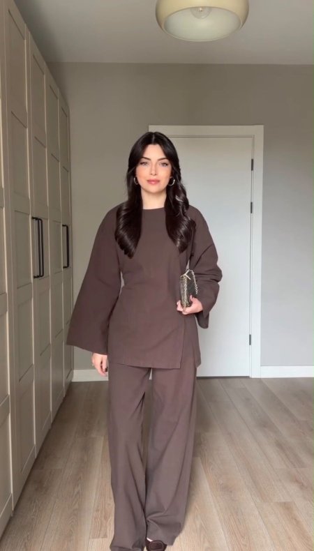 طقم يومي بني غامق