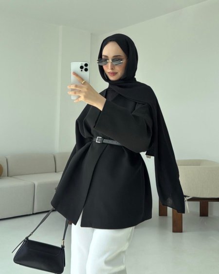 بليزر اسود مع حزام