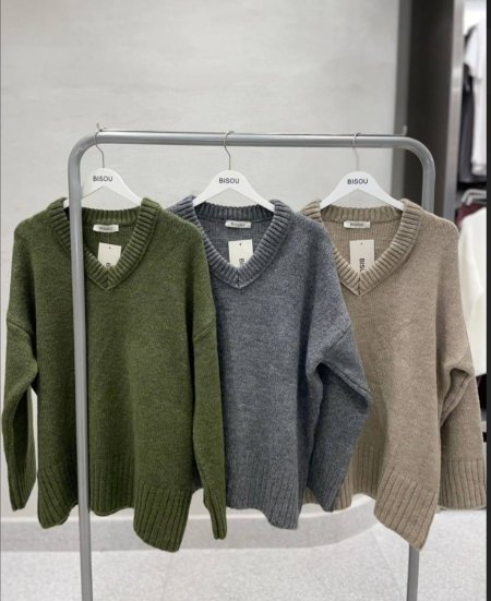 بلوزة صوف سادة